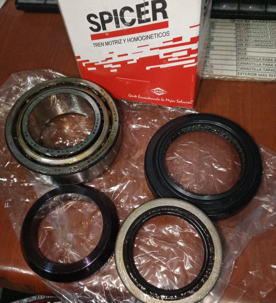 KIT RODILLO CONICO Y RETENES 70160001KT-X(SET80) 94771554(GM) RT NHR RT,FORD RANGER,TOYOTA LAND CRUISER 4.5 FZJ73/FZJ75,TOYOTA SURRAY NISSAN D22