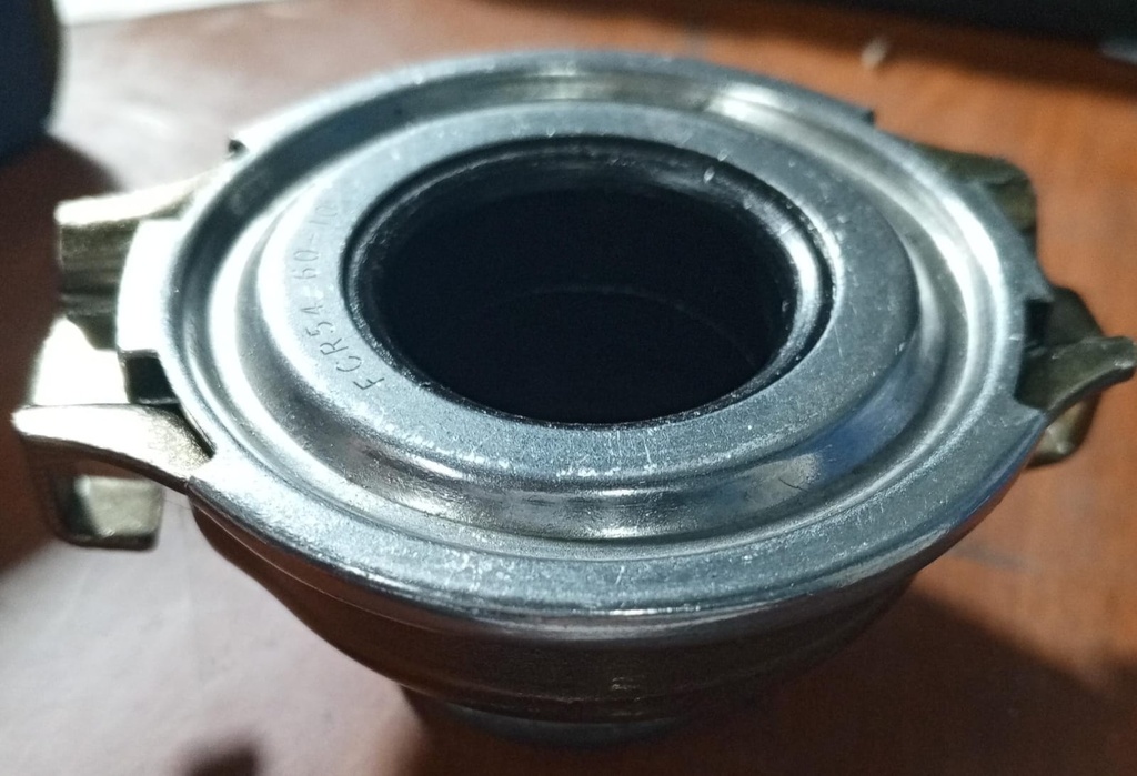 RODILLO CLUTCH 40-77-42 VKC3620(SKF)             500 0726 60(LUK) FCR54-60-10/2E(NTN) TKS54-60K(MRK) 30502-12U00(OM) MR145619(OM) MITSUBISHI MONTERO 2000-2007, MITSUBISHI PAJERO 1994-2010, MITSUBISHI OUTLANDER 2004-2006, SUBARU FORESTER 2000-2002, SUBARU IMPRESA 1996-2011, SUBARU LEGACY 2000-2009