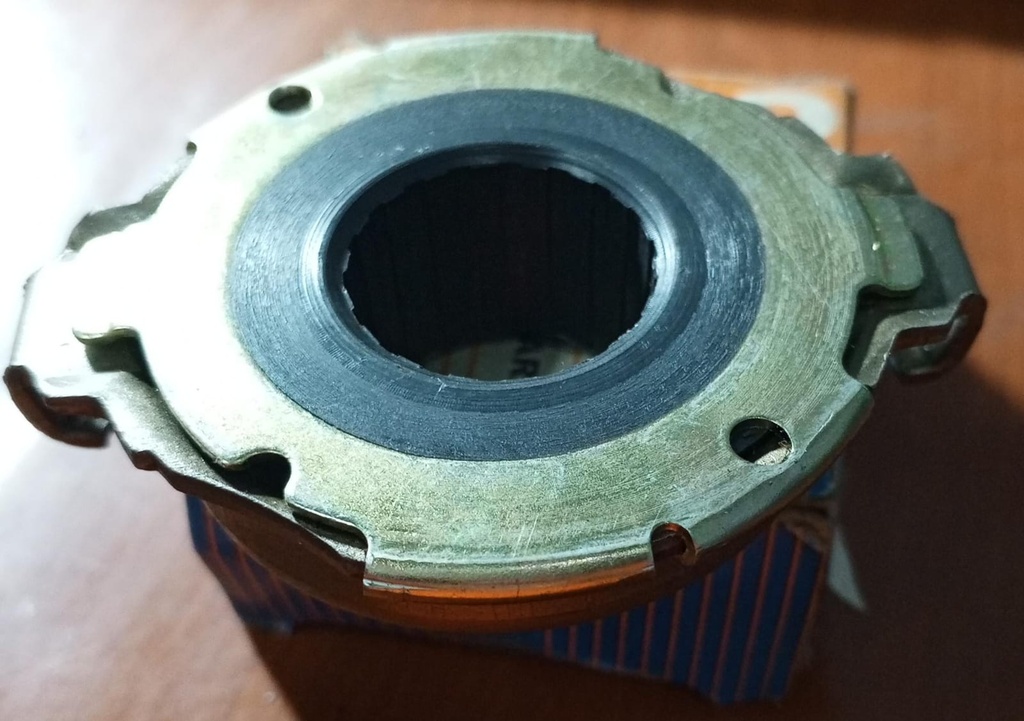 RODILLO CLUTCH 27-61.5-26 41421-39000(OM) PCR3674(PFI) 41421-28020(OM) VKC3674(SKF) HYUNDAI ELANTRA 1,8 2,0 1995-2006 ,HYUNDAI SANTA FÉ  2,0 2,4 16V 2001-2018,HYUNDAI ACCENT 1,5 2002-2005,HYUNDAI SONATA  2,0 2,4 16V 1998-2004,KIA CERATO 2,0 2004-2008,KIA CARENS 2,0 2002-2007 