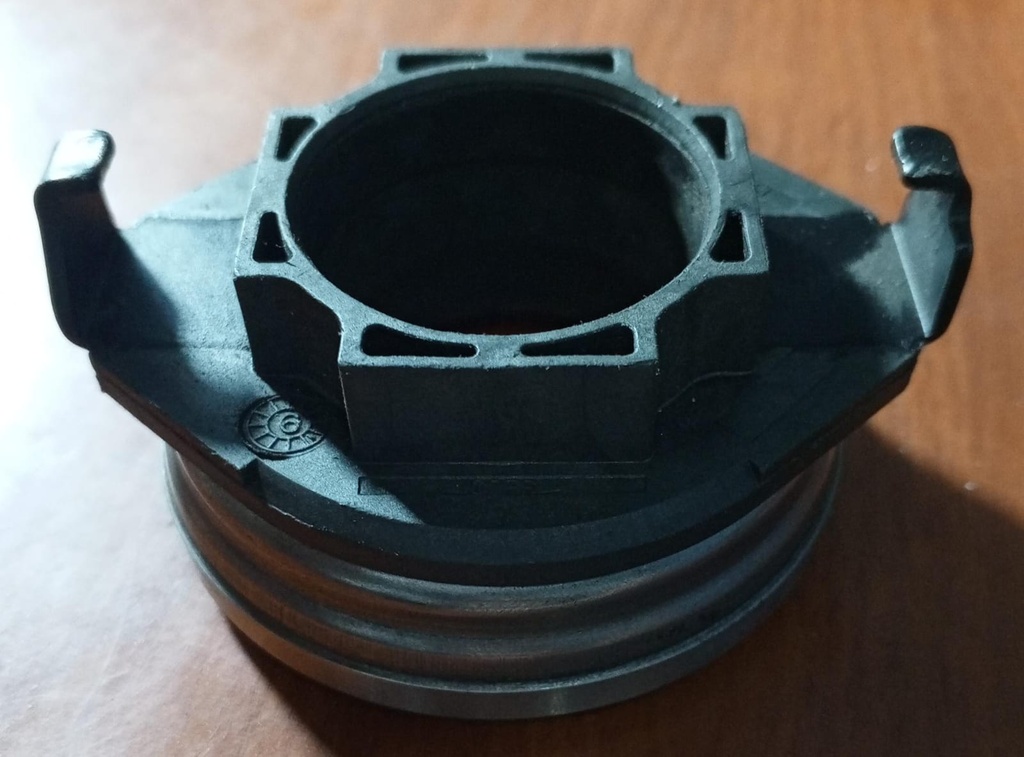 RODILLO CLUTCH 36-71-35 PCR3600(PFI) 54TKB3604(NSK) CB10100A(ICHIBAN) F224042.1(INA) FE82-16-510A(OM) PRB36(VALEO)   RCT363SA1(KOYO) MAZDA B2000 B2200 B2600 1991-2006, MAZDA 323 1990-2004, MAZDA 626NR 1987-2002,MAZDA BT50 2006-2015, MAZDA 6 2002-2008, MAZDA 3  2006-2020, MAZDA CX3 2015-2018, MAZDA CX5 2011-2017, MAZDA CX30 2019-2020, FORD RANGER 2.5 3.0 2006-2012 INTERIOR PLASTICO