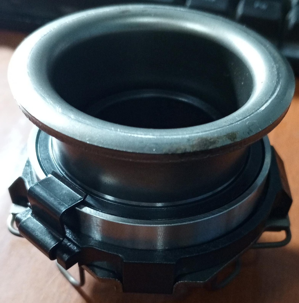 RODILLO CLUTCH 35-64-57 TKS58-35K(MRK) 31230-71040(OM) 58TKZ3503(NSK) TOYOTA HILUX 4.0 2005-2013,TOYOTA FORTUNER 4.0 2006-2015
