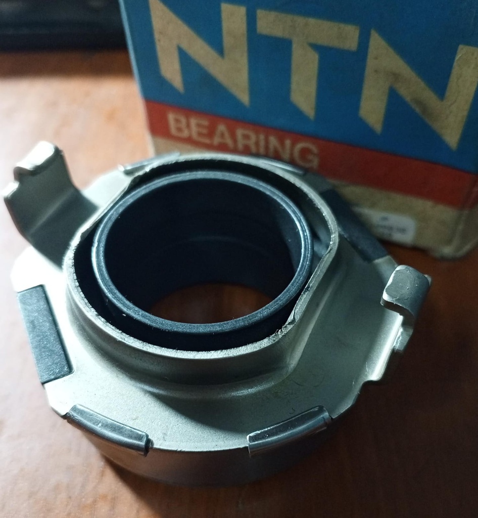 RODILLO CLUTCH 33-65-33 FCR44-32-1/2E(NTN) BAC370.00(SNR) MAZDA MX-5 1998-2005  