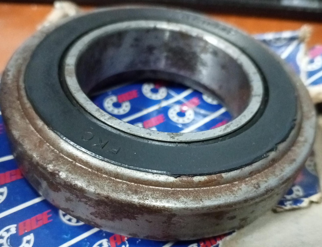 RODILLO CLUTCH 52-97-26 RCT52S(KOYO) TK52Z-1C(NSK) 50TMK804/2E(NTN) BC11S4F(FKC) VKC3575(SKF) TOYOTA CARE GATO TRADICIONAL, TOYOTA LAND CRUISER J4 1980-1986,TOYOTA J5 1980-1986,TOYOTA J6 1981-1989, TOYOTA 2F 80 OVALADO