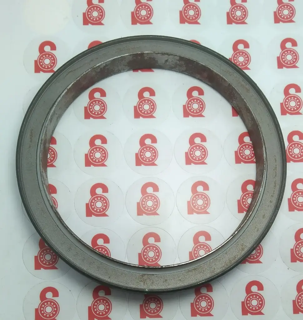 RETEN MILIMETRICO 118-146-14,5 RETEN AGRÍCOLA CON CAMISA 117.47-146-15 117.47-146.05-14 532257(CR) AR92893 RE24959 RE44574 538240 U.S. PAT 4501431 CT JOHN DEERE 6068/JD/4045/3861 CON CAMISA  