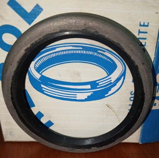 [R8704SRECOL] RETEN PULGADA 1.893-2.434-0.250 RETEN 
47.62-61.91-6.35 2404216 RT EXTERNO DODGE DART 66/74 D100 61/71 