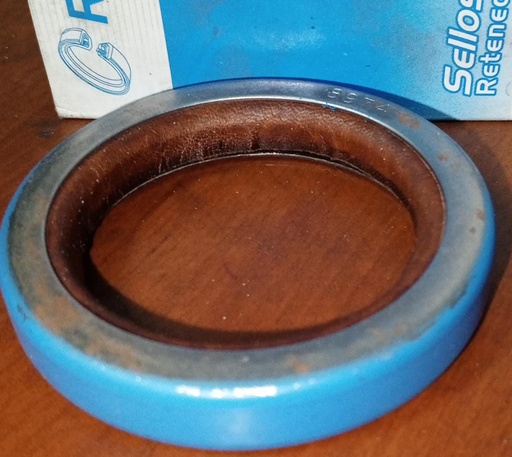 [R8974RECOL] RETEN PULGADA 2.180-3.000-0.495 RETEN 56-76-12 RD CHEVROLET CAMION SERIE C-30 80/83